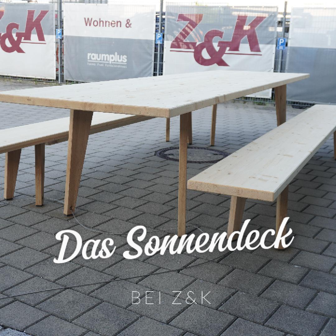 Tisch im Freien
